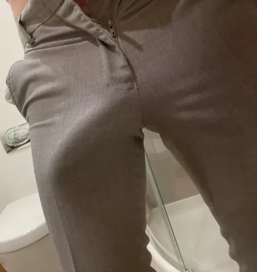 Hope my coworkers don’t notice by Inevitable_Half_2255