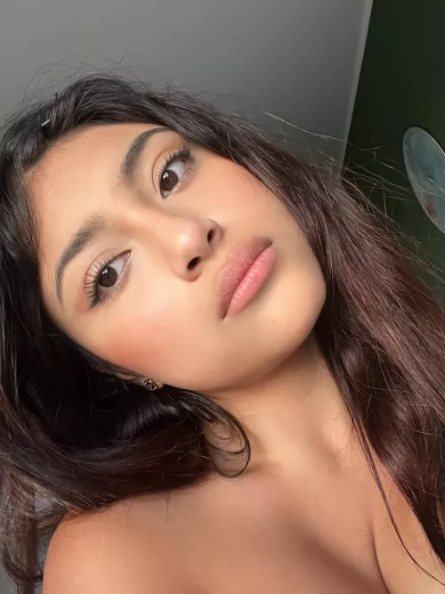 Hope my eyes brighter your day ☀️ by SexyAlexandra_