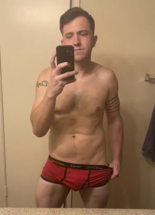 Hope red is your new favorite color by RomeoHotel1