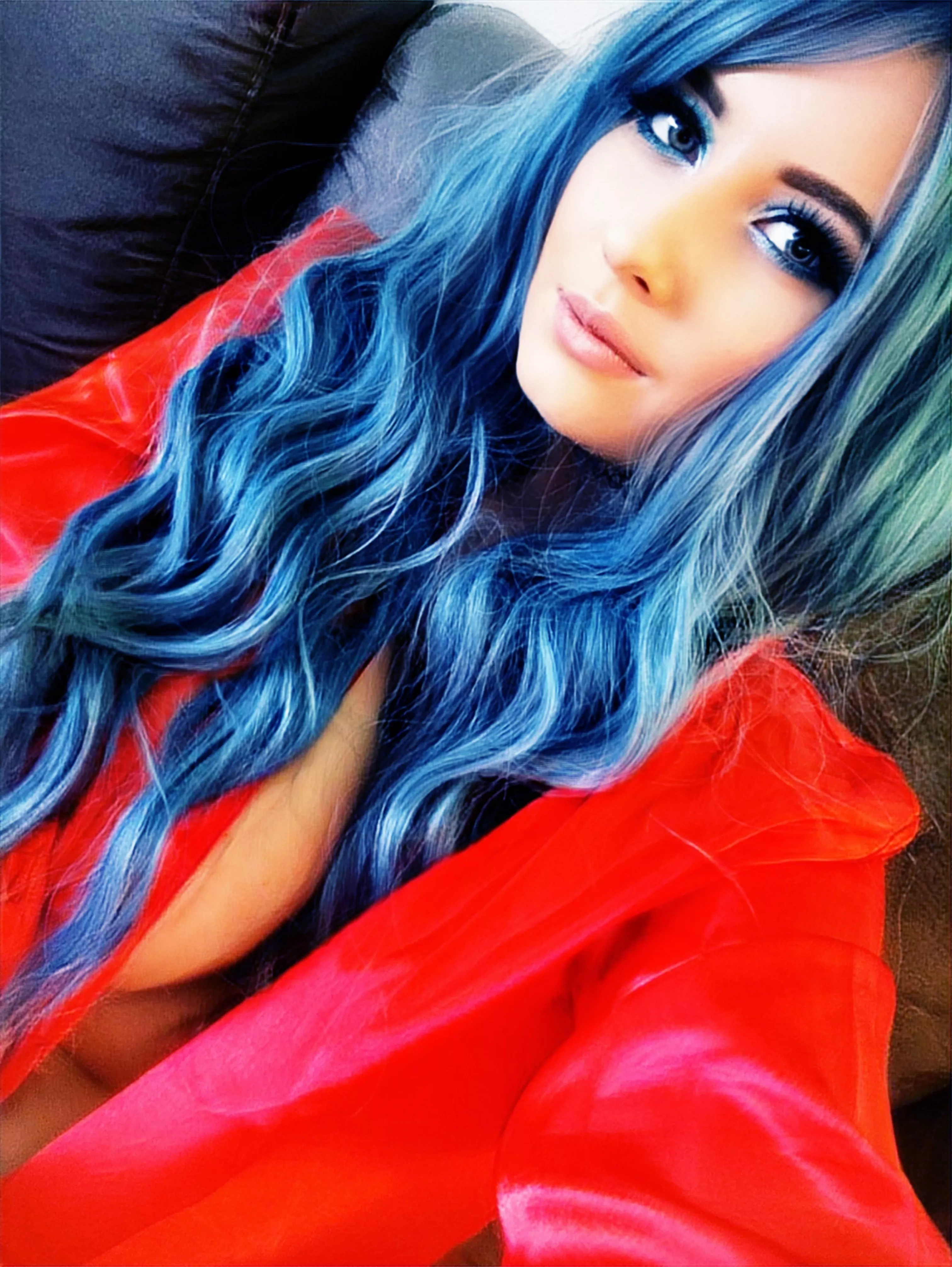 Hope u having a great day ! ❤️💙❤️ posted by lady-kitten21