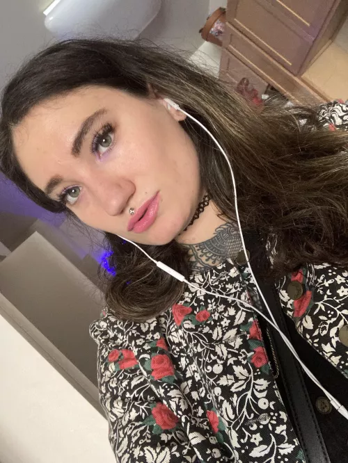 Hope y’all are having a good day :) by pharmakillaaa