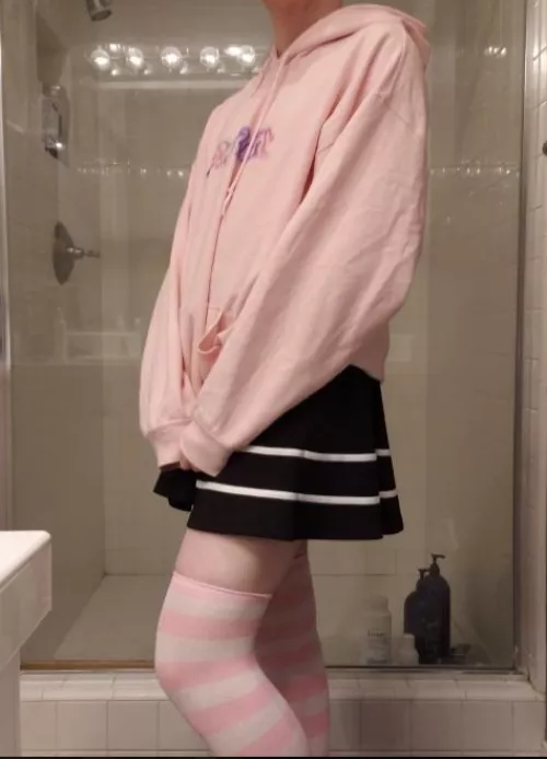 hope you all are having a great friday :) by fuckinsale