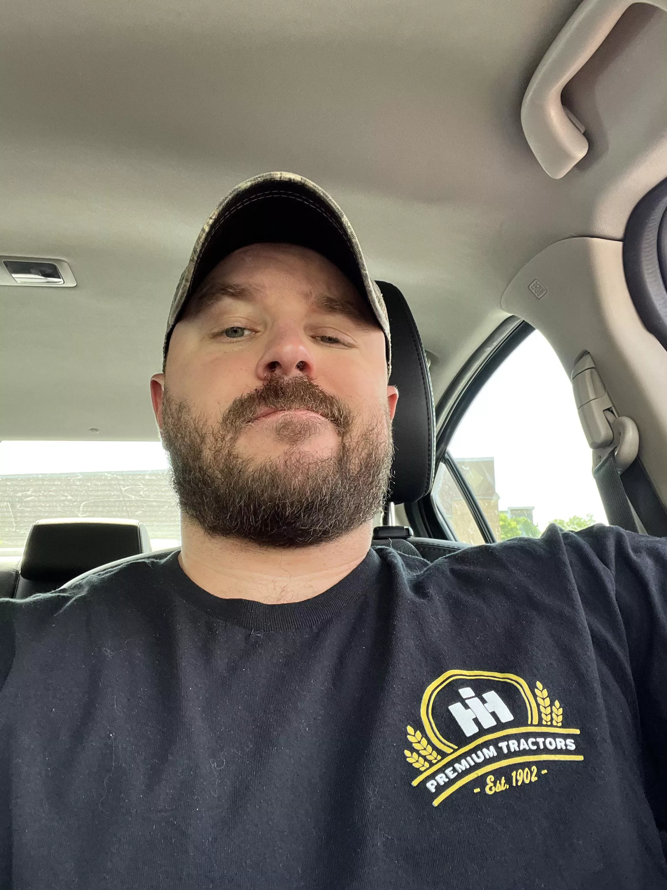 Hope you bears have a great week 🐻 posted by camohatjock