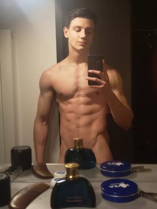 Hope you don't mind a thirst trap by leandavexx