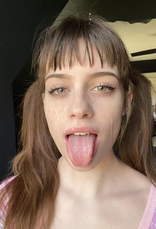 hope you guys enjoy this cum selfie:) by soogsx