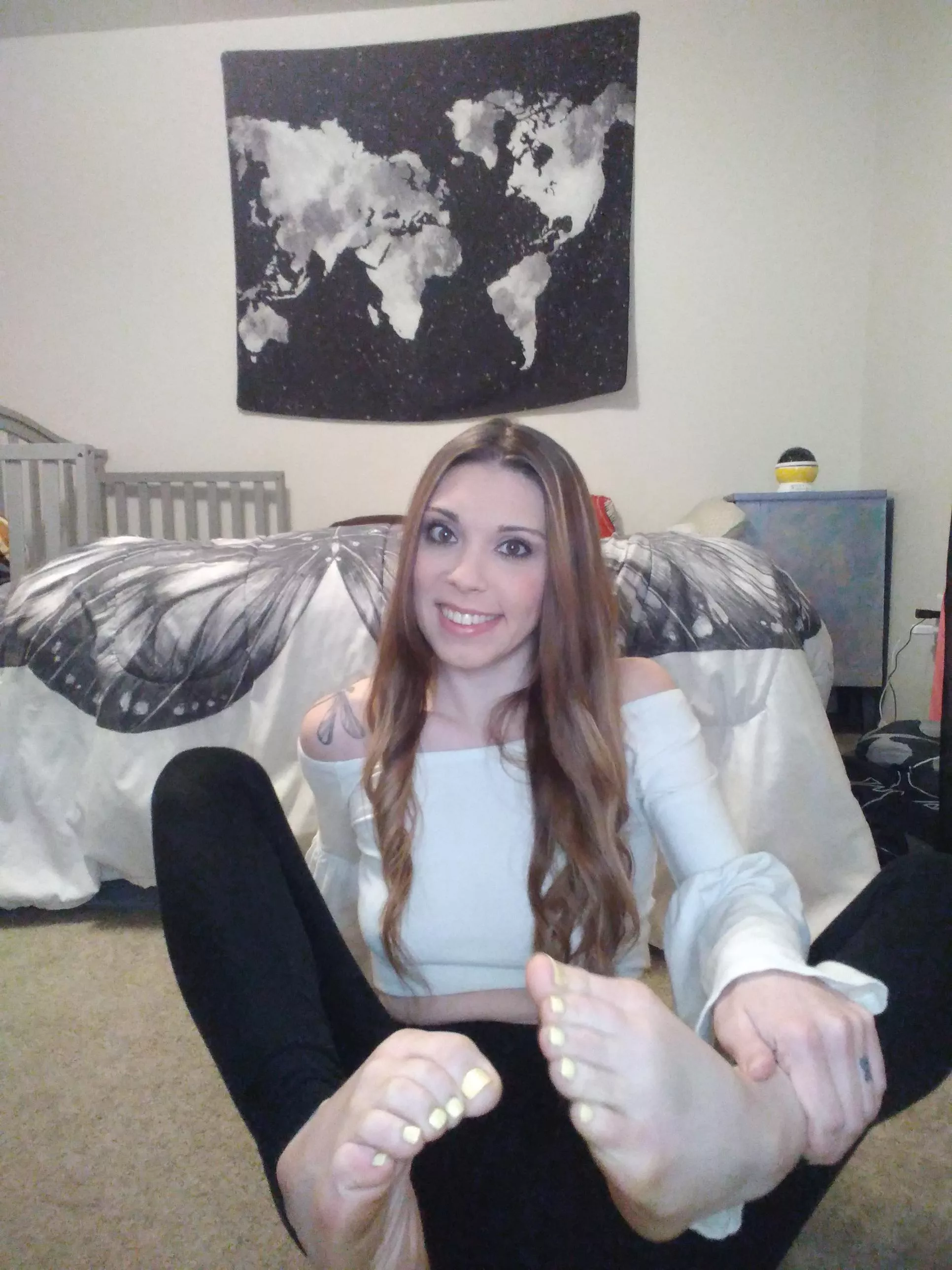 Hope you had a good weekend. Do you like my feet? posted by Daniella_222