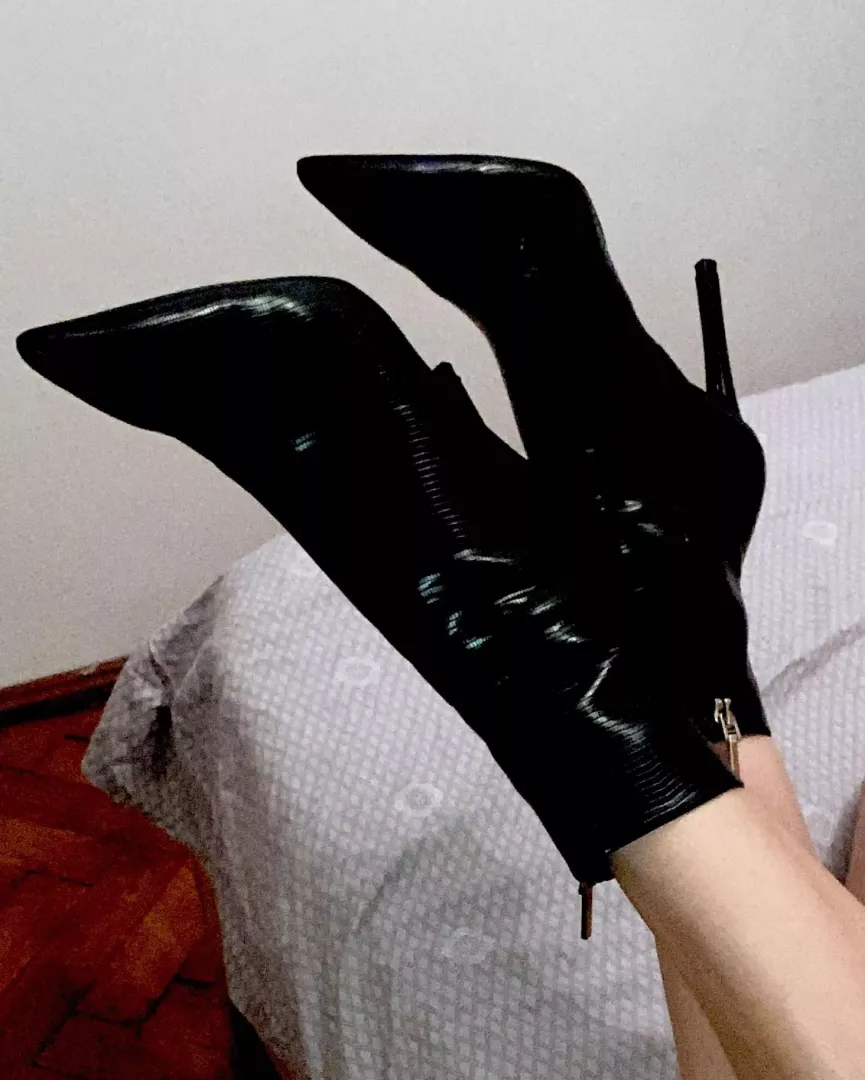 Hope you like my favourite boots posted by monalisasmiley
