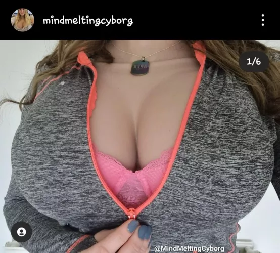 Hope your having a fantastic Saturday. stay inside, stay warm and stay safe all 😇😊😘 by MindMeltingCyborg