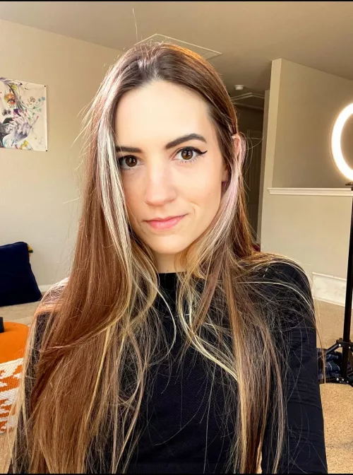 Hope you're having a wonderful day 💙 by babetrainer