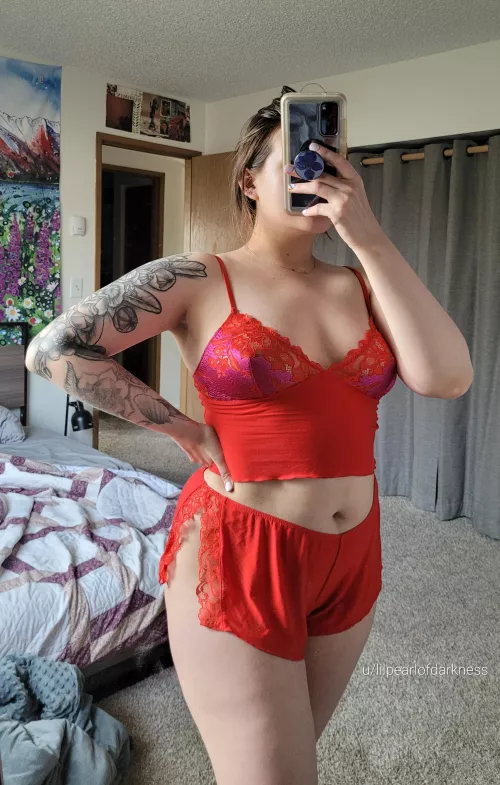 hope you're staying cool in this heat [F] ❤️‍🔥 by lilpearlofdarkness