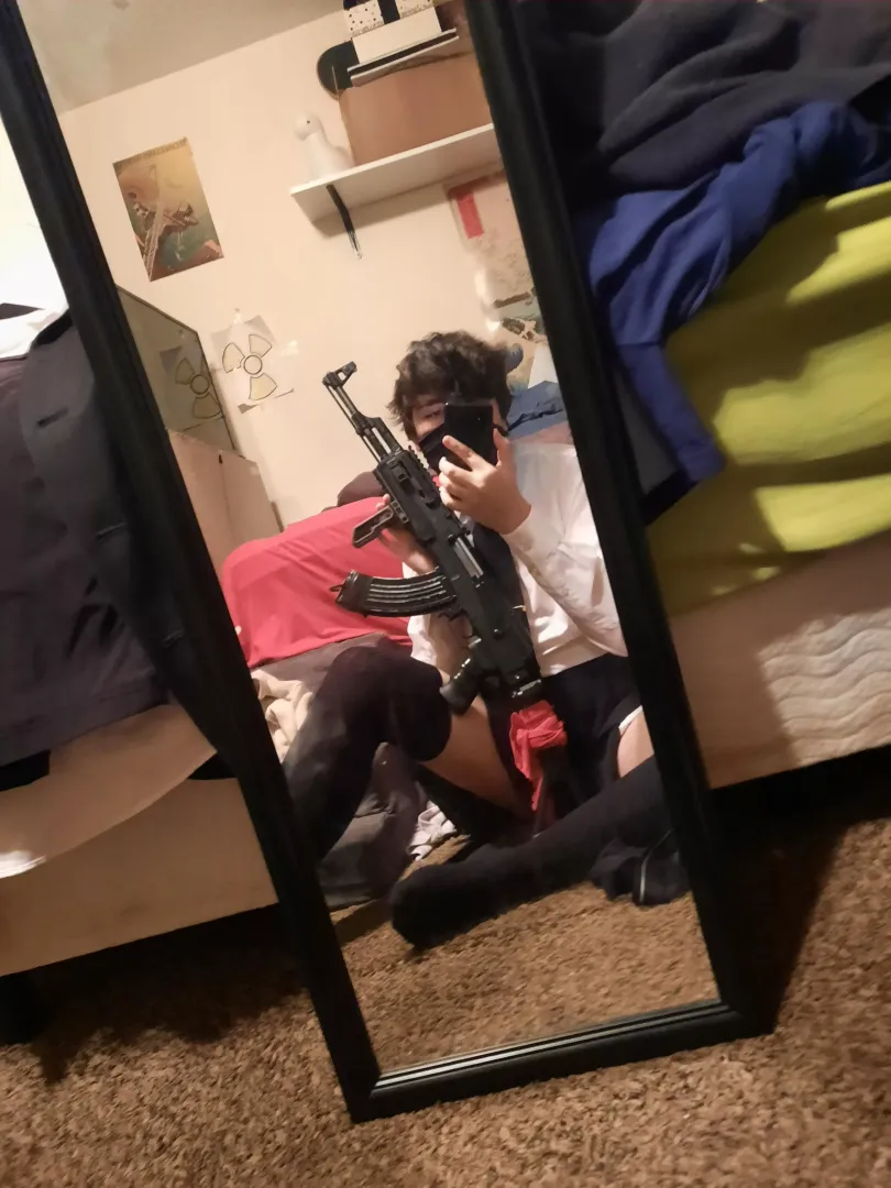 Hopping on the Femboy With Gun bandwagon posted by Mr_Breeki_Man