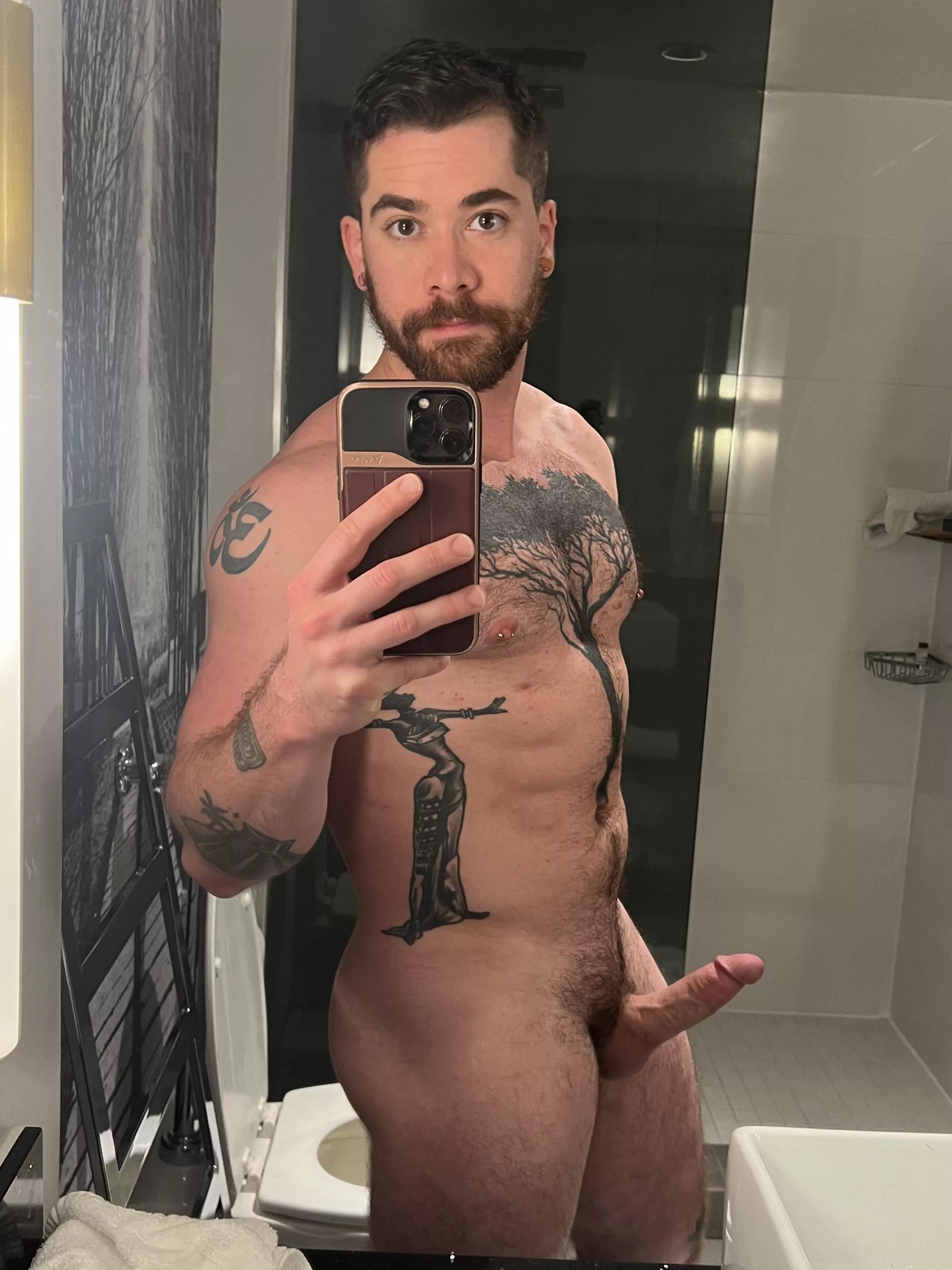 Horned up in my hotel posted by thatyogafvcker