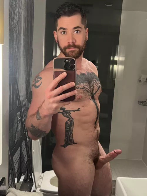 Horned up in my hotel by thatyogafvcker