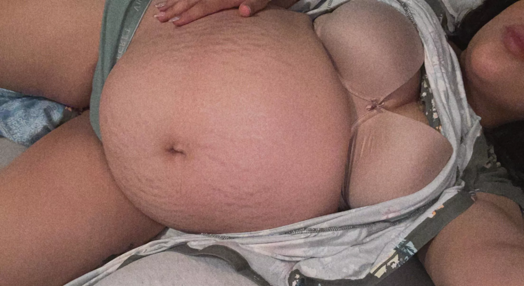 Horny😘 posted by Milkymooon66