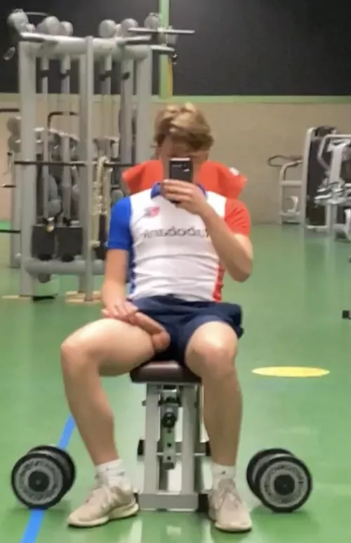 Horny at the gym by bram12blok