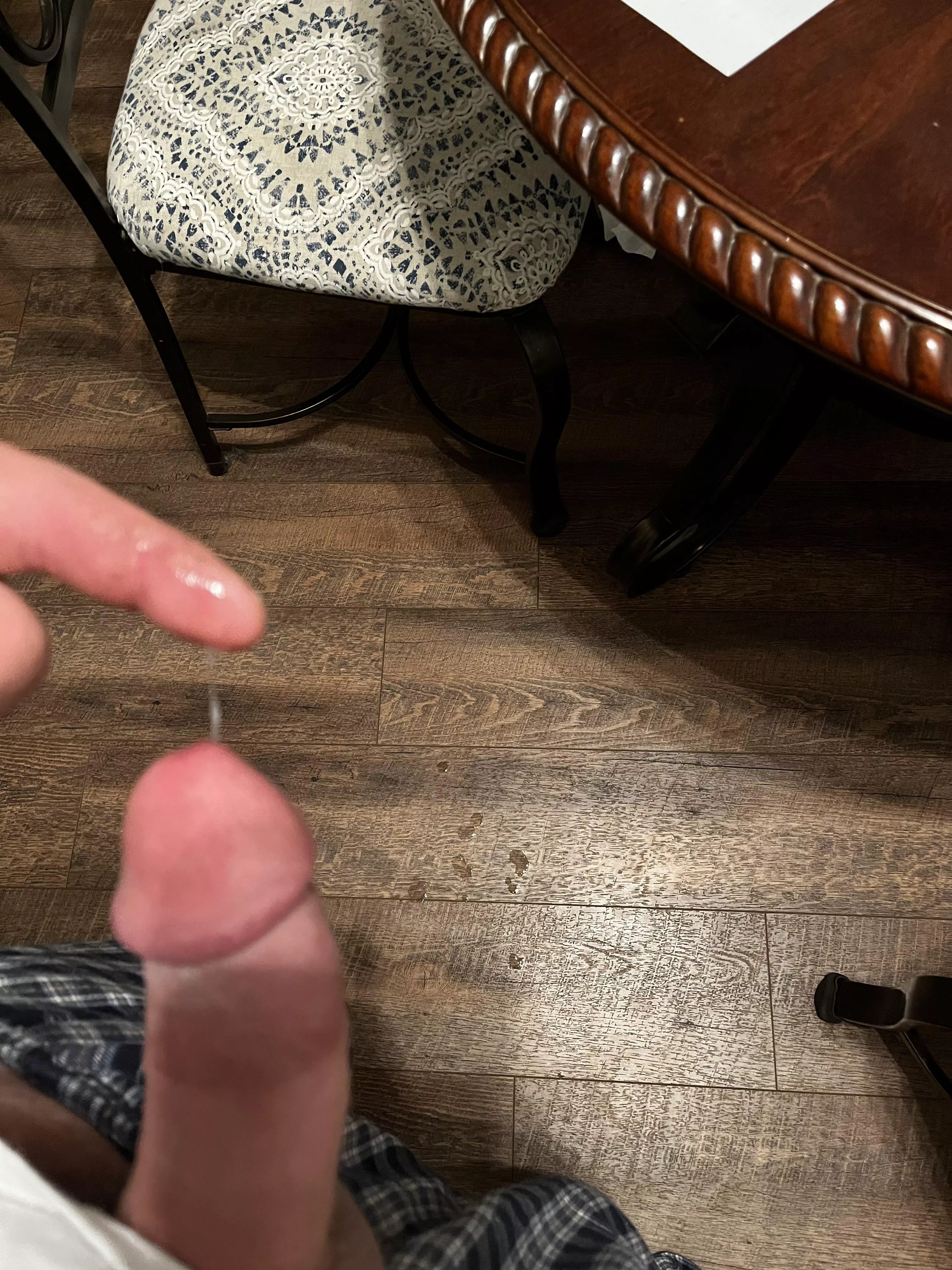 Horny dad dripping on the floor posted by Wright84