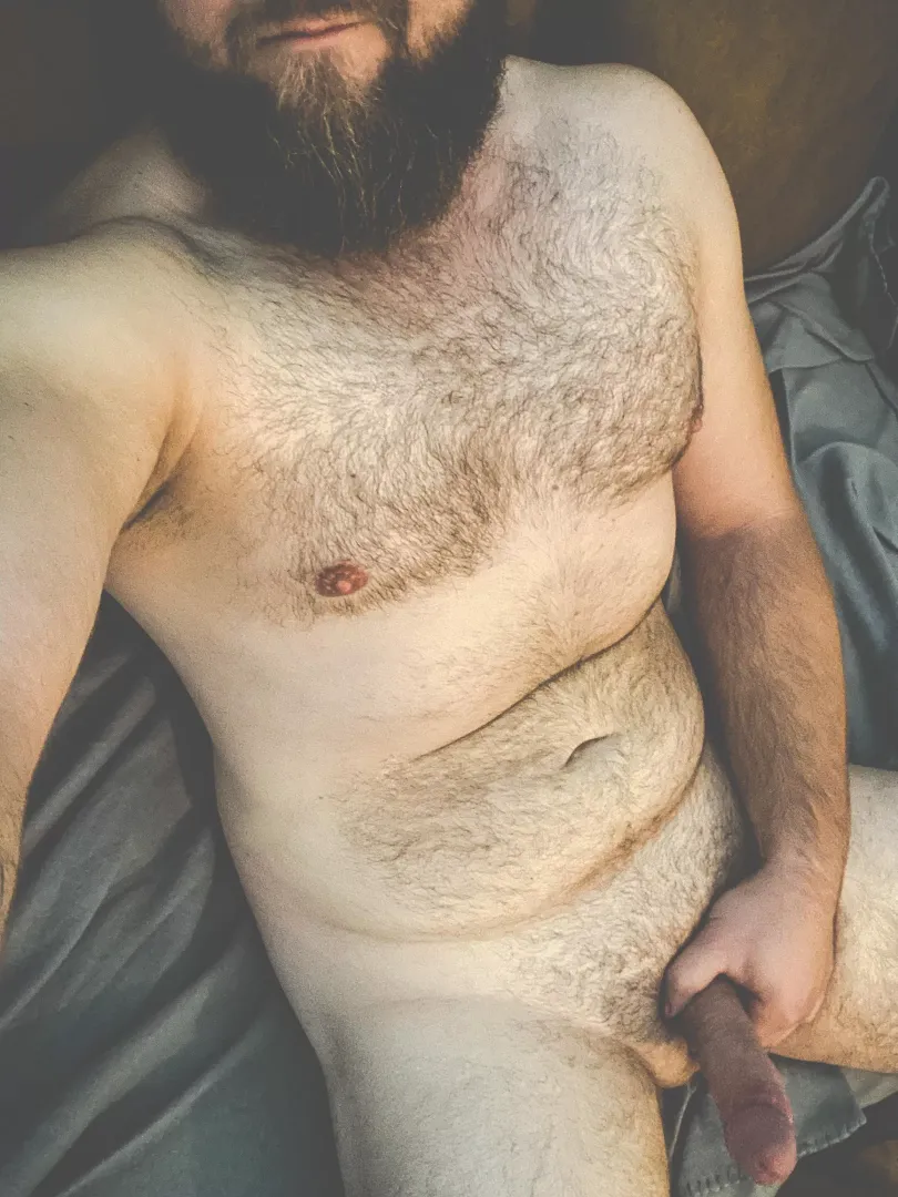 Horny on the couch wanna join? 😜 posted by Saculonin