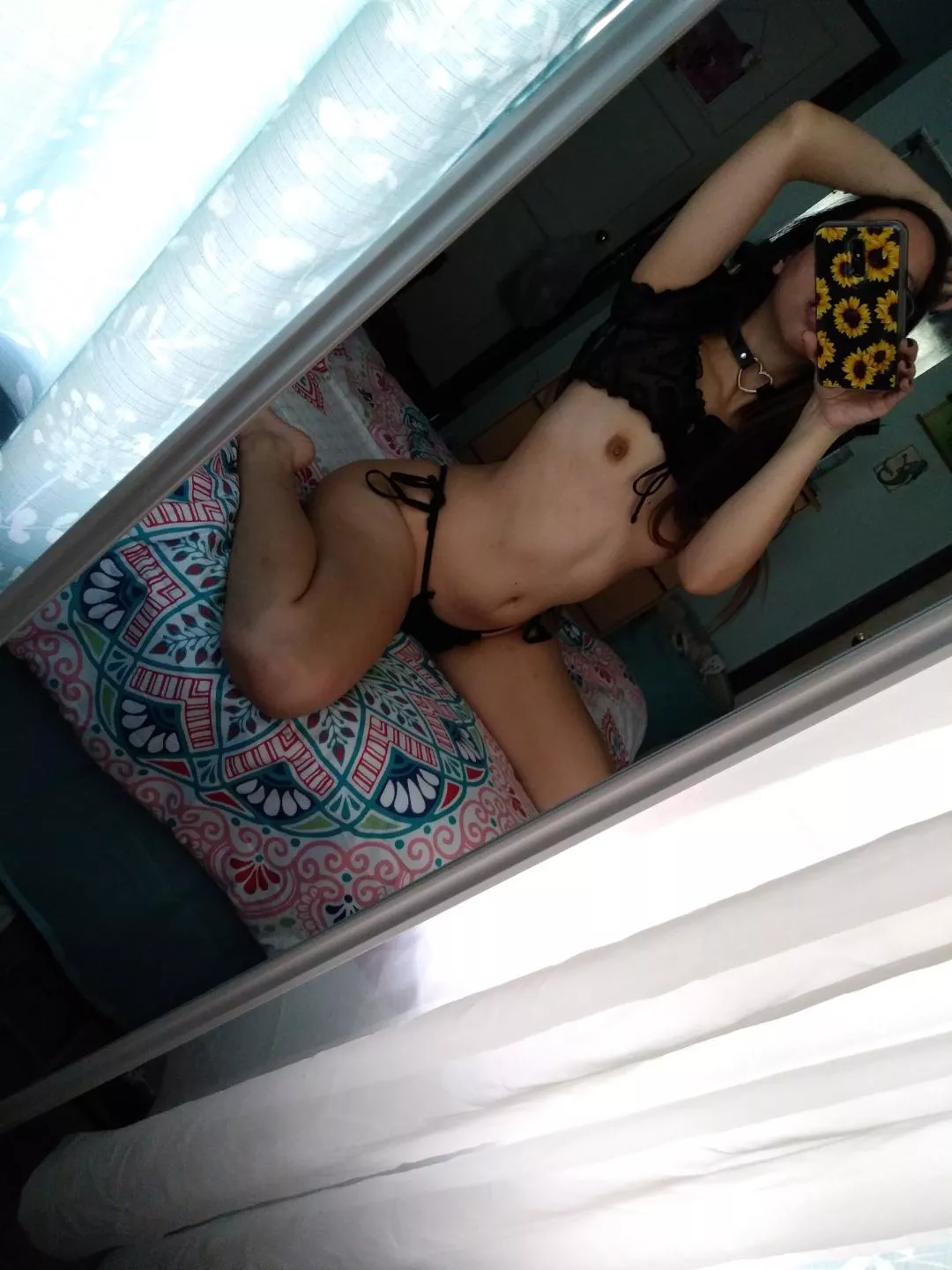 Horny slut ready to serve and play daddy😉 cum enjoy me play with my pussy on Onlyfans $7 no ppv link in comments😚 posted by Alexis_xo01