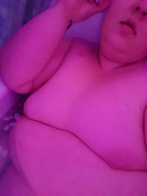 hot bath by MadilynMars