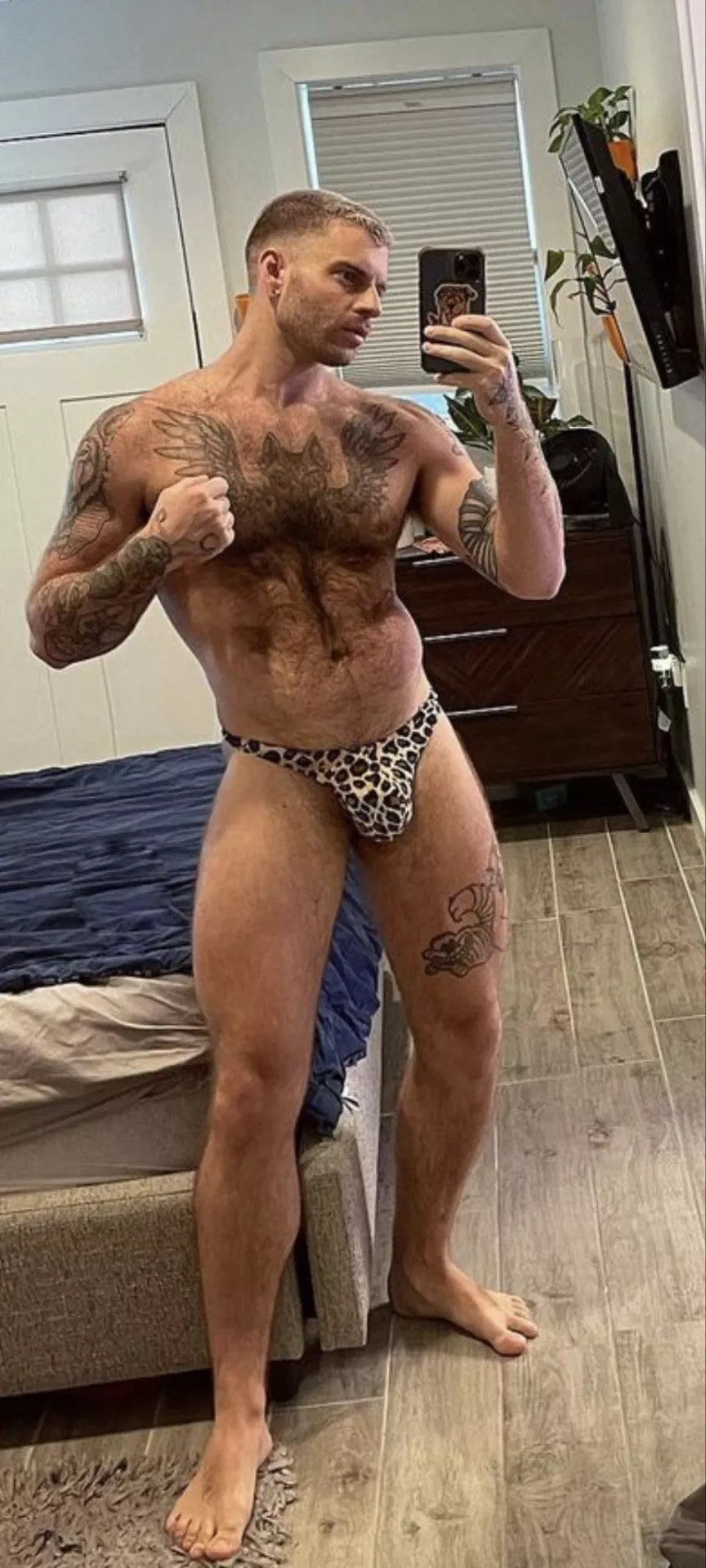 HOT BULGE posted by rian20067