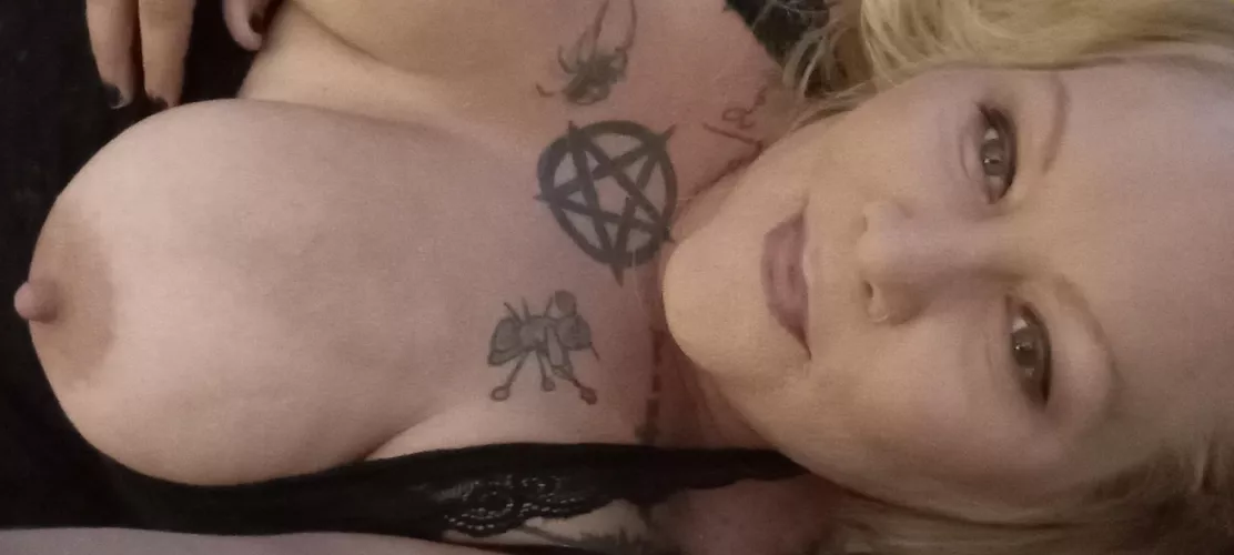 HOT MILF 🔥 WANT TO PLAY? by Thesolvenwitch