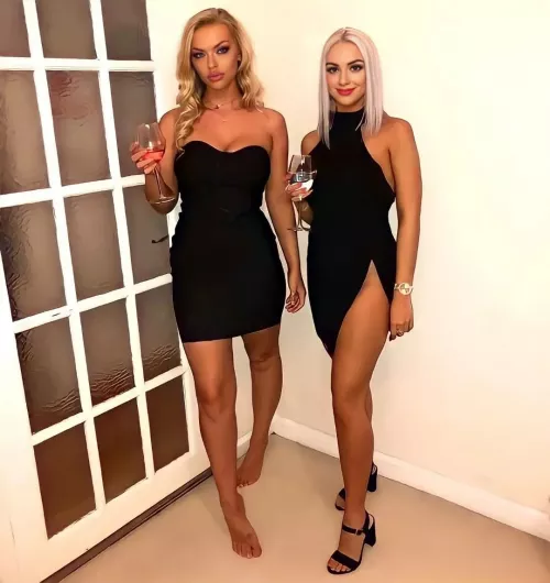 Hot Pair by gooningaccount