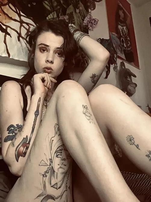 Hot, Rich, mean and way out of your league 💅 [domme] by GoddessOpheliaJones