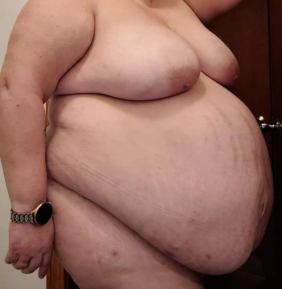 Hot Ssbbw mom huge belly posted by Brilliant_Grape_5555