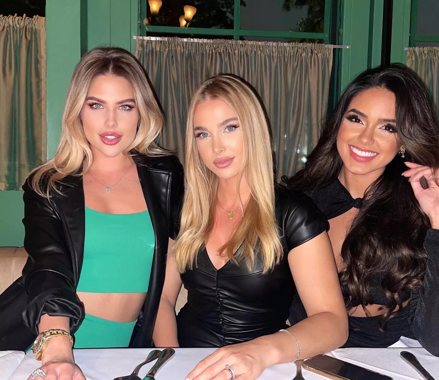 Hot Trio posted by gooningaccount