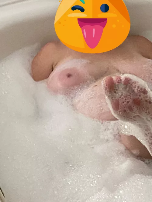 Hot tub fun by Sunny99991