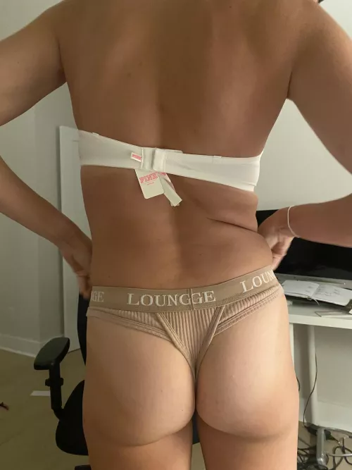 Hot wife - 37 - only similar please tele vanfreyer2 must send sample by vanfreyer68