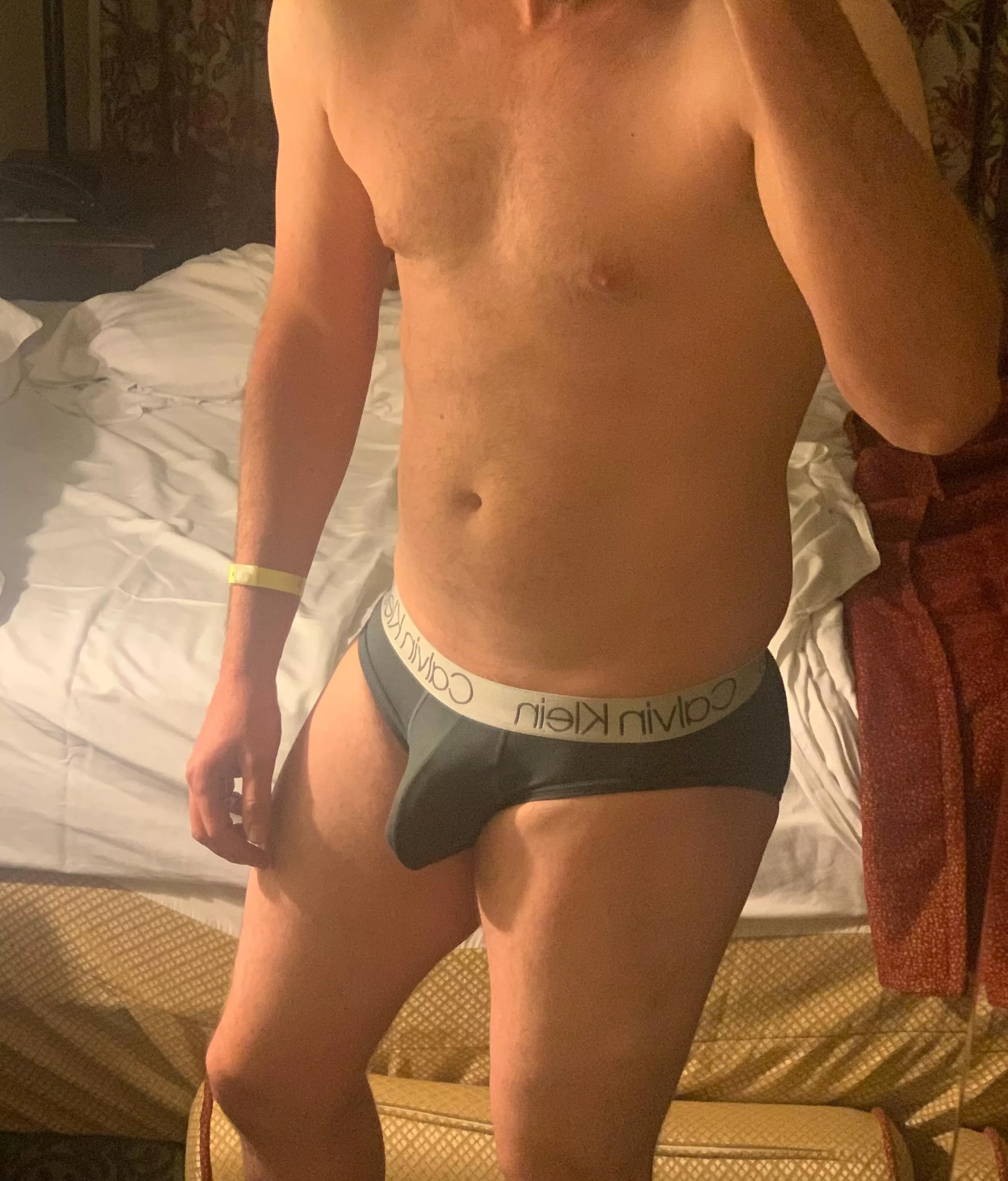 Hotel lighting sucks posted by KaneInUndies
