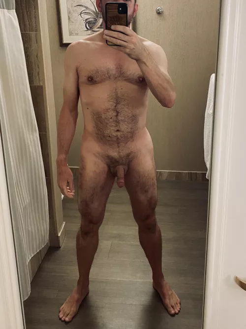 Hotel mirrors are more flattering by boozeandmeds