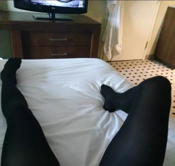 hotel pantyhose 🖤 posted by nylonsfordays