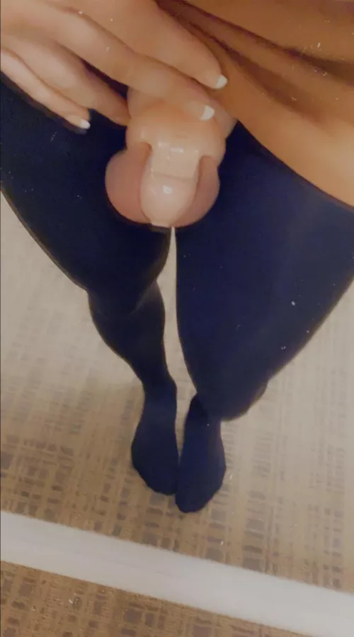 Hotel room door will be left open 🙈 by jamiecoxxx18