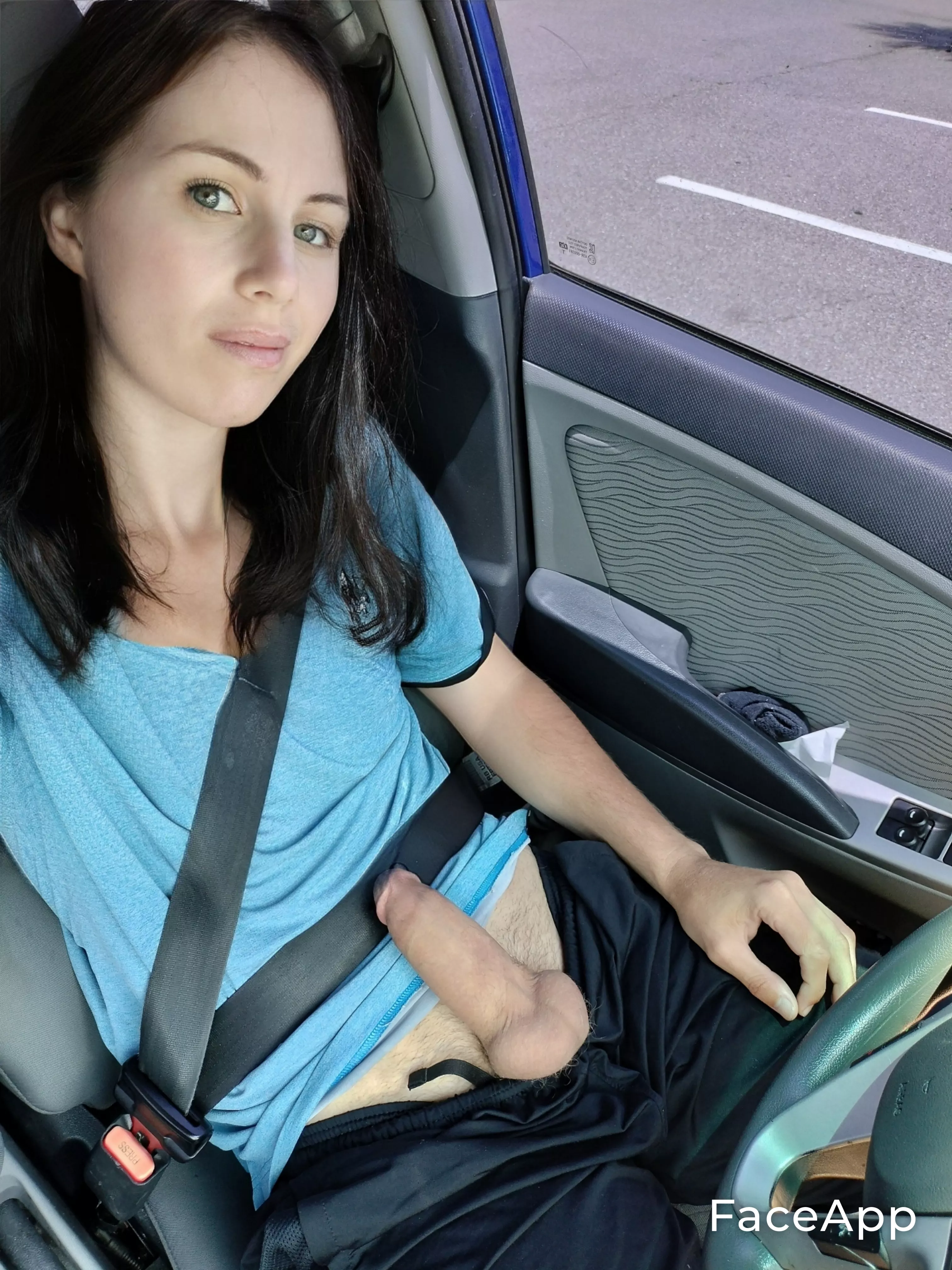 hottie 🔥🔥🔥🔥 posted by Time_Entrance_8136