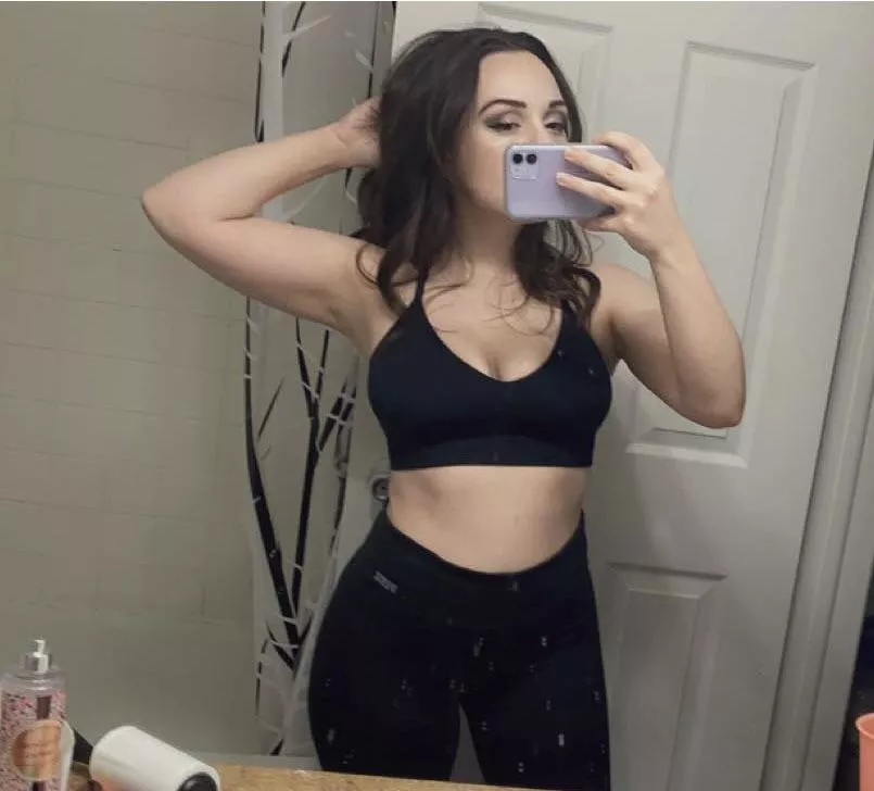 Hourglass (f)igure posted by brocolicheeze