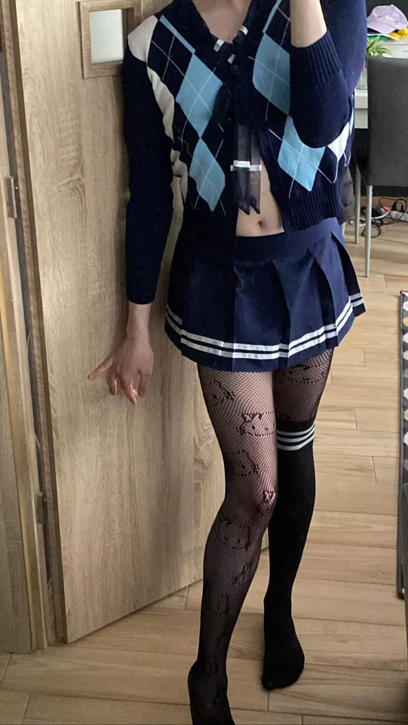 How am I doing? 😊 posted by Femnby