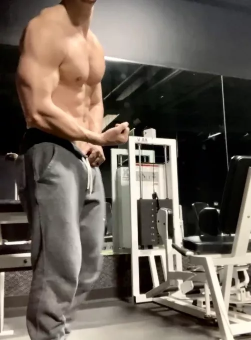 How are my forearms coming along? by MuffinManOF