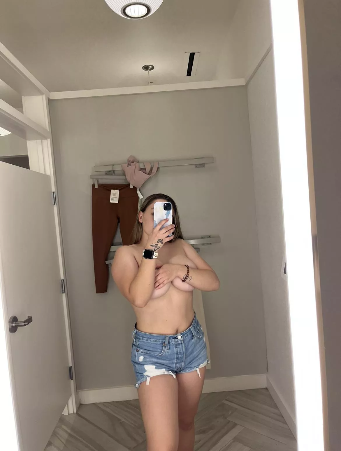 how are you? posted by lizzi_hartmann