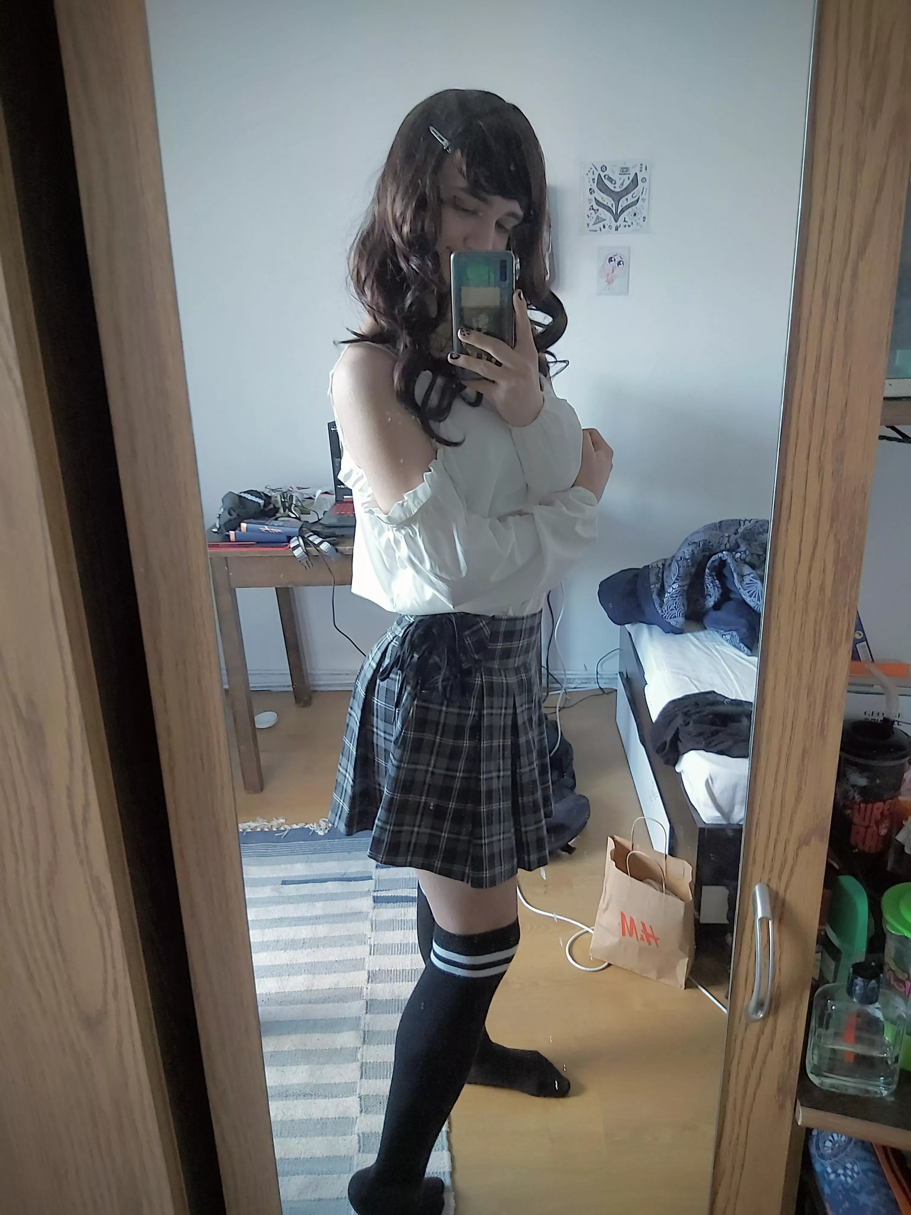 How are you doing? 🖤🤍 posted by Tom3skkk