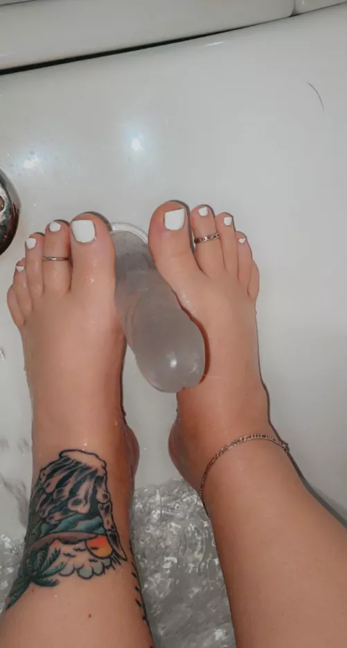 How can I help you😈 by LexiMayy01