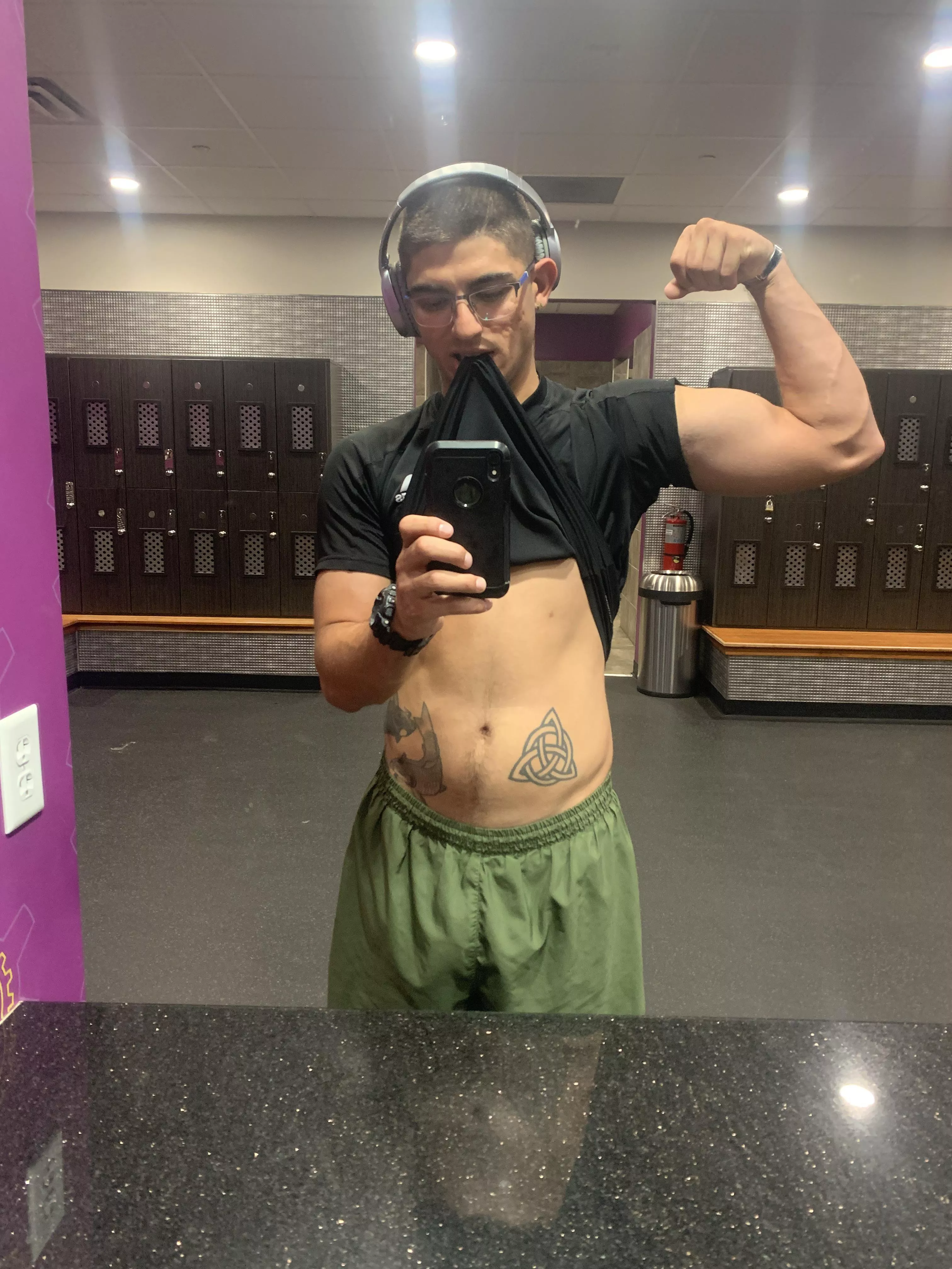 How do I look? 👀🙈 posted by OG_D-1