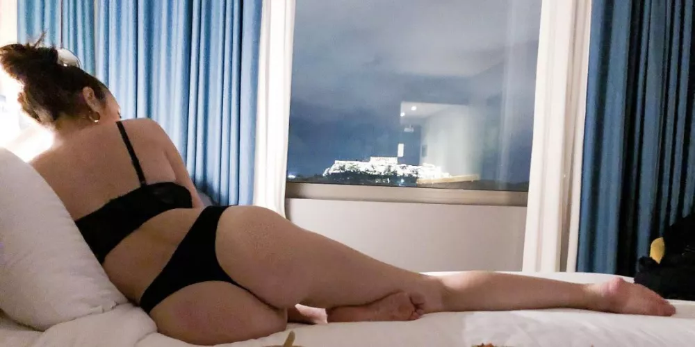 How do I look? by UnlikelyAntelope8948