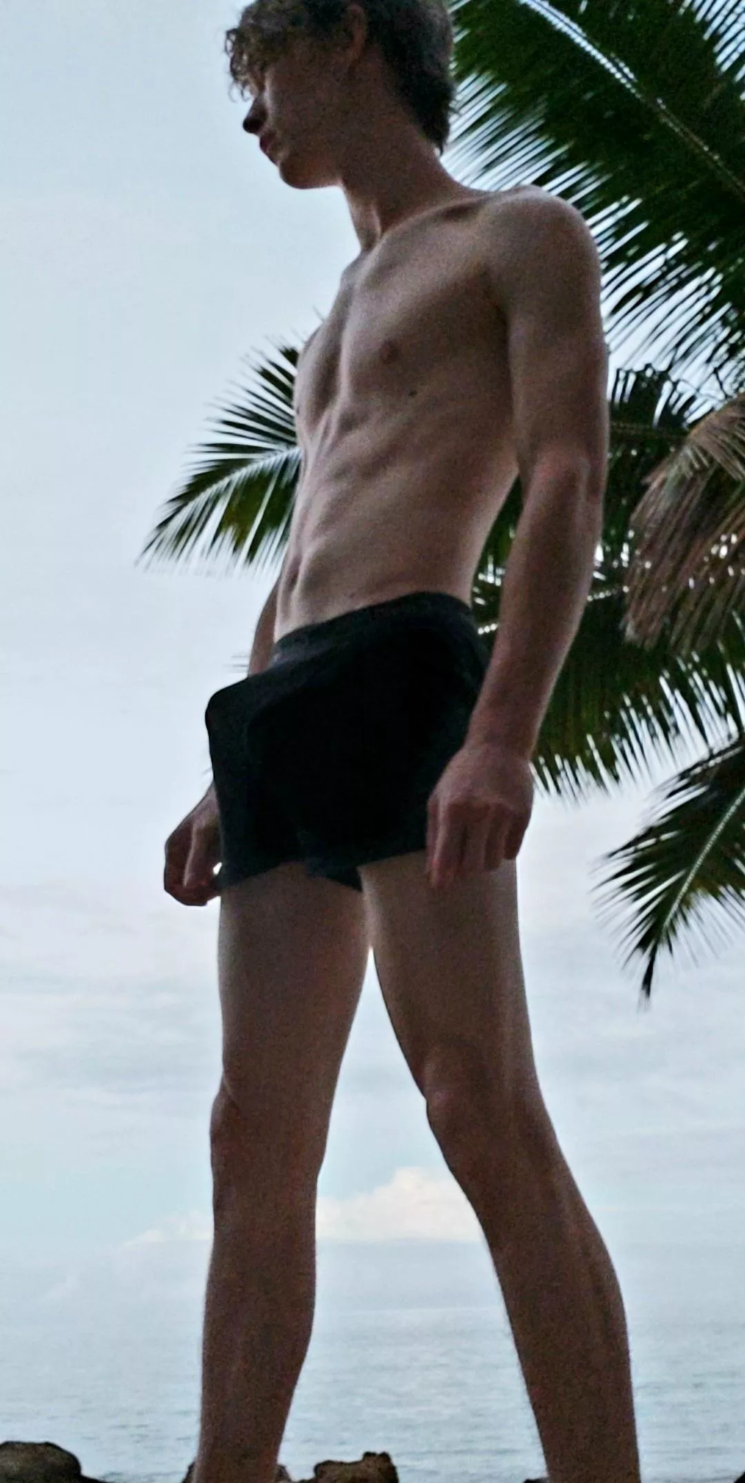 how do I look!?:) posted by BrandonsIsKindaGay