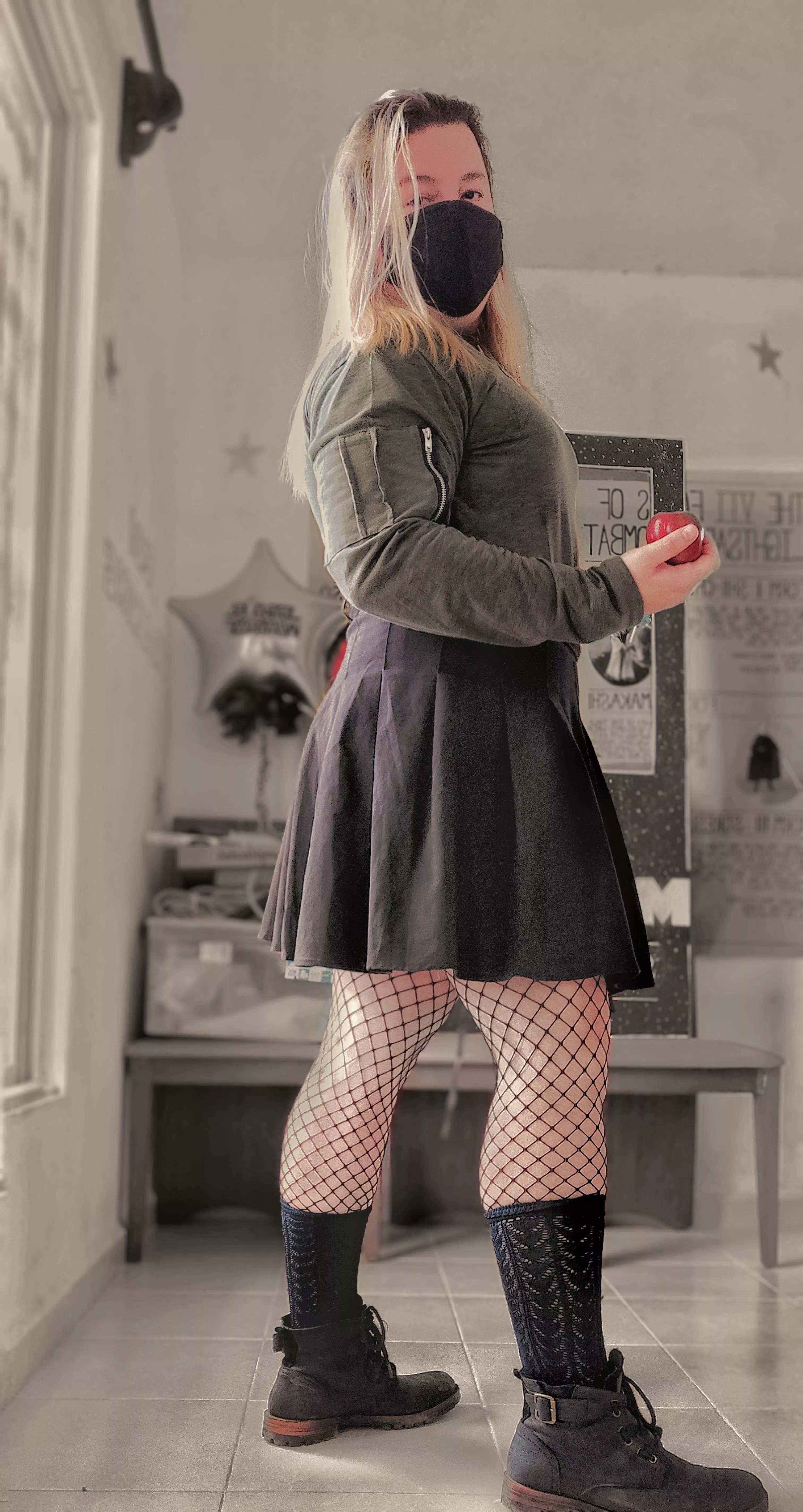 How do I look? posted by kirebyte