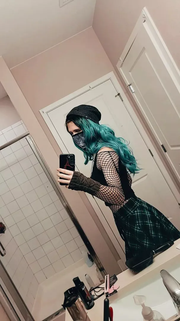 how do I look? ^_^ posted by Metalnsushi