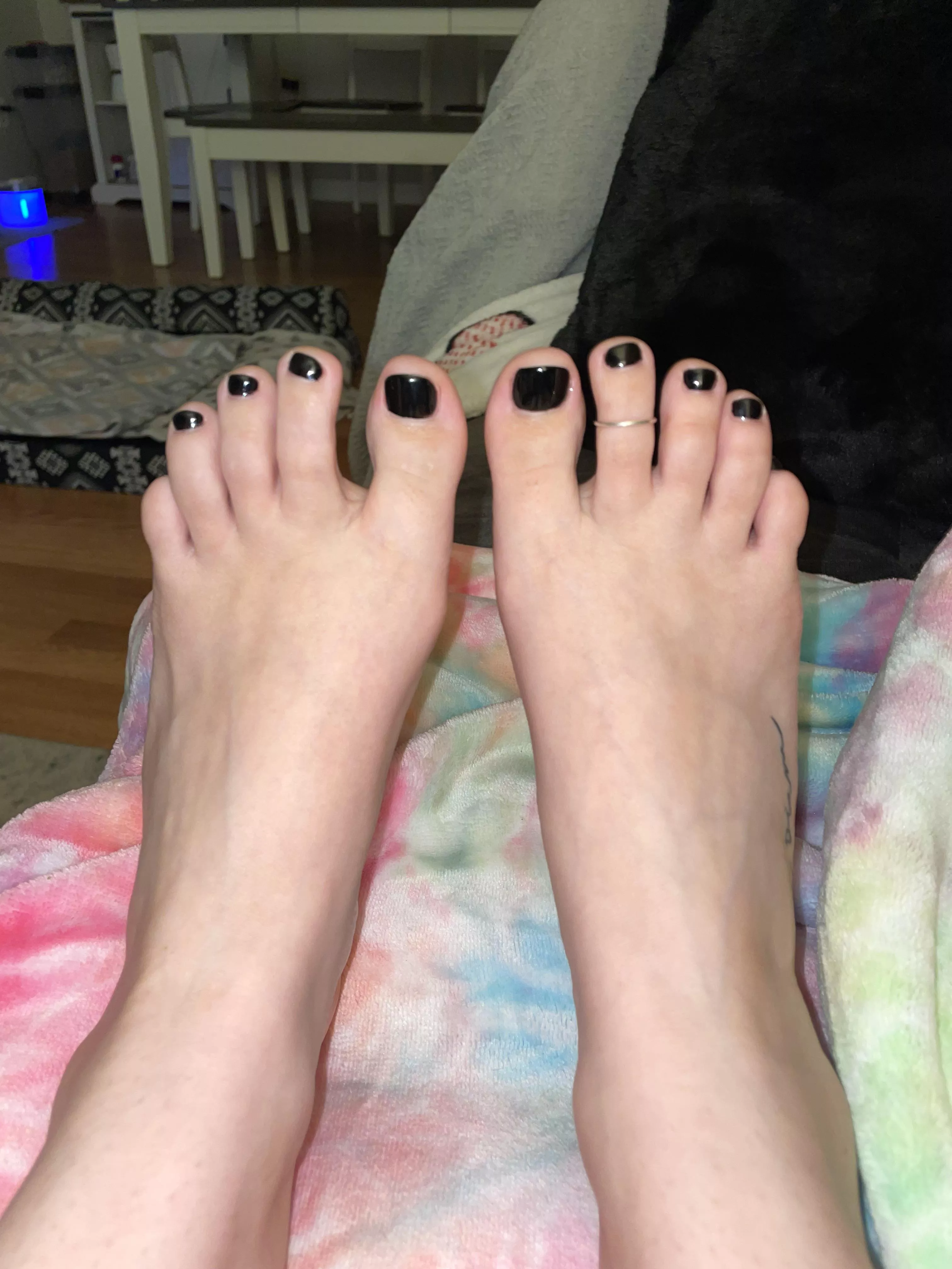 How do we feel about the black toes? posted by Yoshislilsis13