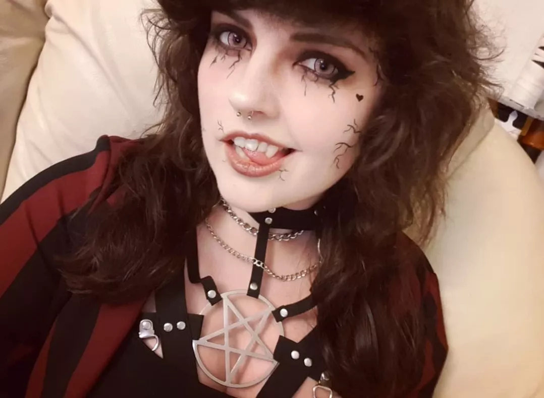 How do you feel about this make up style? posted by call_me_pup