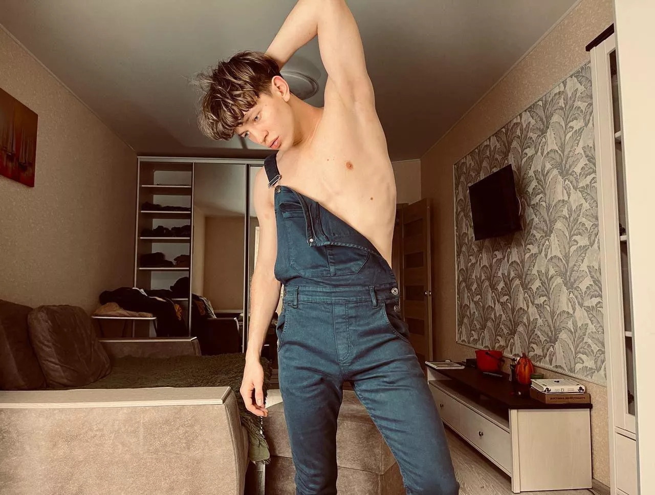 How do you like my outfit? posted by LightDante_